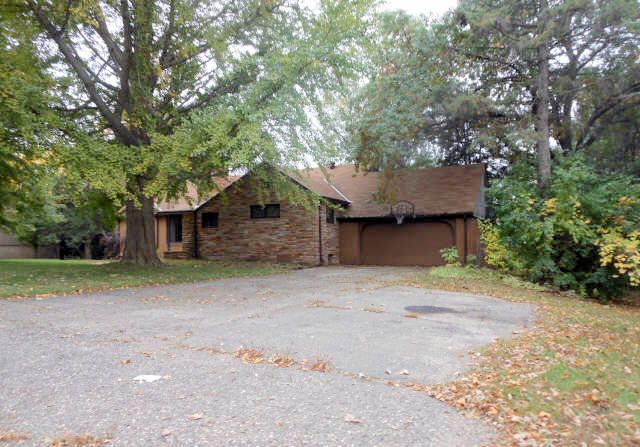 4716 Fairhills Rd W, Minnetonka, MN 55345 