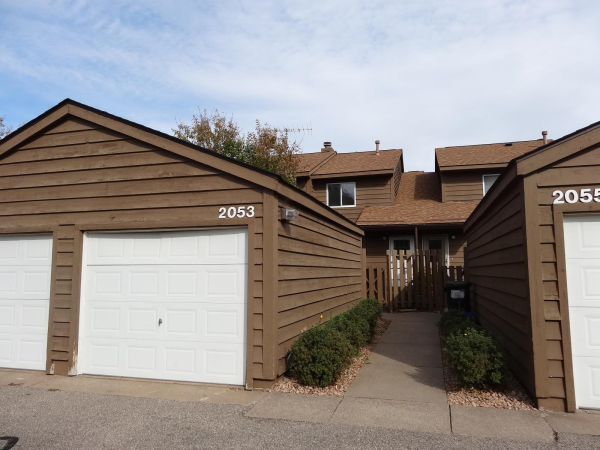 2053 9th Ave E, North Saint Paul, MN 55109 