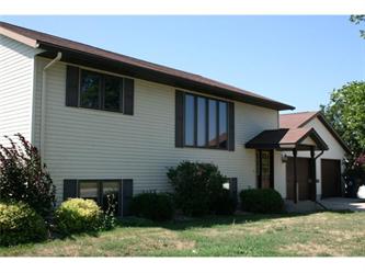 704 Southview Drive, Marshall, MN 56258 