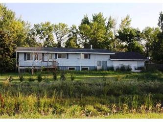 1446 90th Ave N, Moorhead, MN 56560 