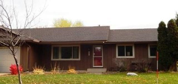 158 Juniper Ln, Apple Valley, MN 55124 