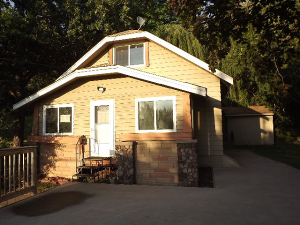 572 Point Douglas R, St Paul, MN 55119 