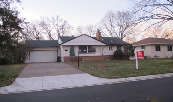 5913 Pearson Drive, Brooklyn Center, MN 55429 