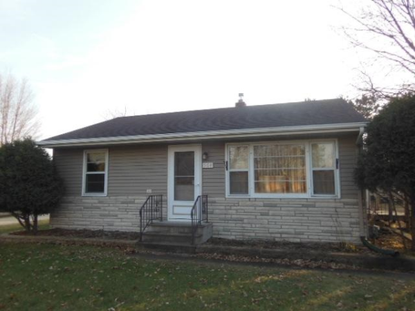 564 County Rd J West, Shoreview, MN 55126 