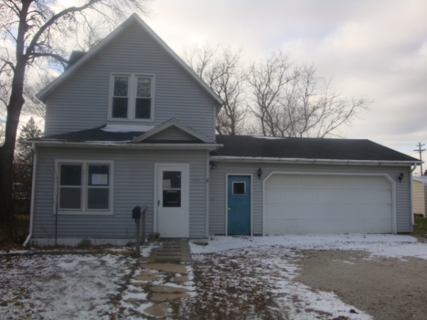 604 Warren Ave, Spring Valley, MN 55975 