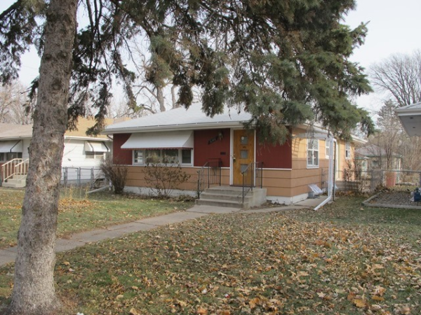 5146 Queen Ave N, Minneapolis, MN 55430 