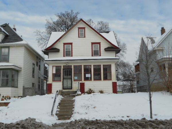 839 Thomas Ave, Saint Paul, MN 55104 
