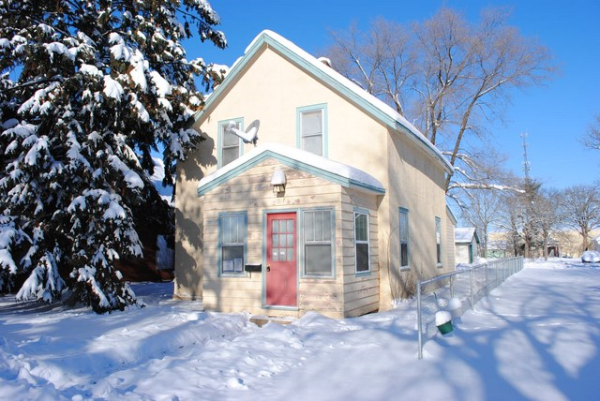 1017 4th St SW, Crosby, MN 56441 