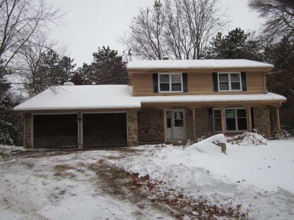 4033 Sunshine Drive, Oak Grove, MN 55303 