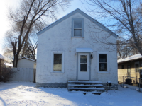 244 Douglas Street E, South St Paul, MN 55075 