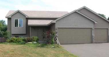 1452 Cedar Drive, Cambridge, MN 55008 