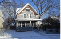 927 4th St E, Saint Paul, MN 55106 