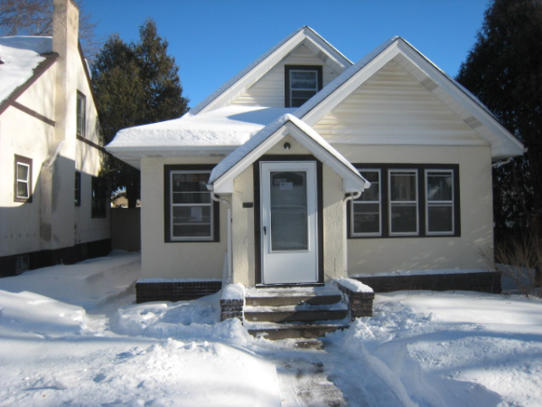 2624 Thomas Ave N, Minneapolis, MN 55411 