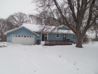 1005 Golf Course Rd, Monticello, MN 55362 