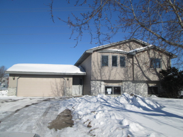 2600 N 94th Avenue, Brooklyn Park, MN 55444 