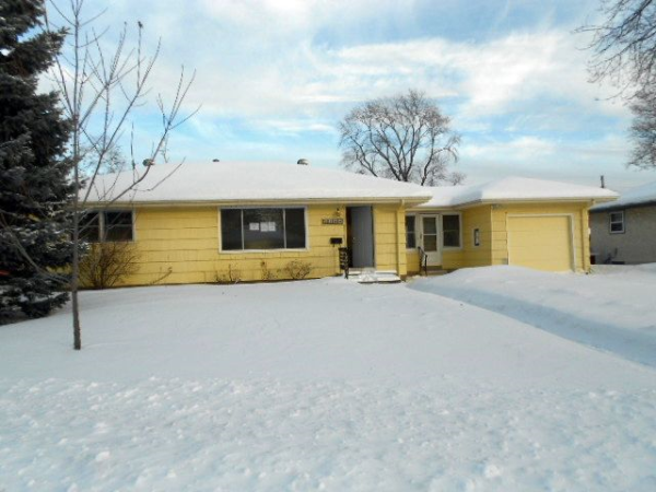 5344 James Avenue N, Brooklyn Center, MN 55430 