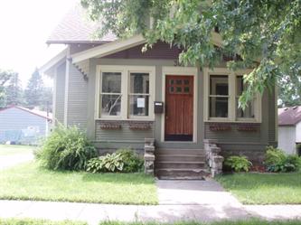 307 N Cedar St, Chaska, MN 55318 