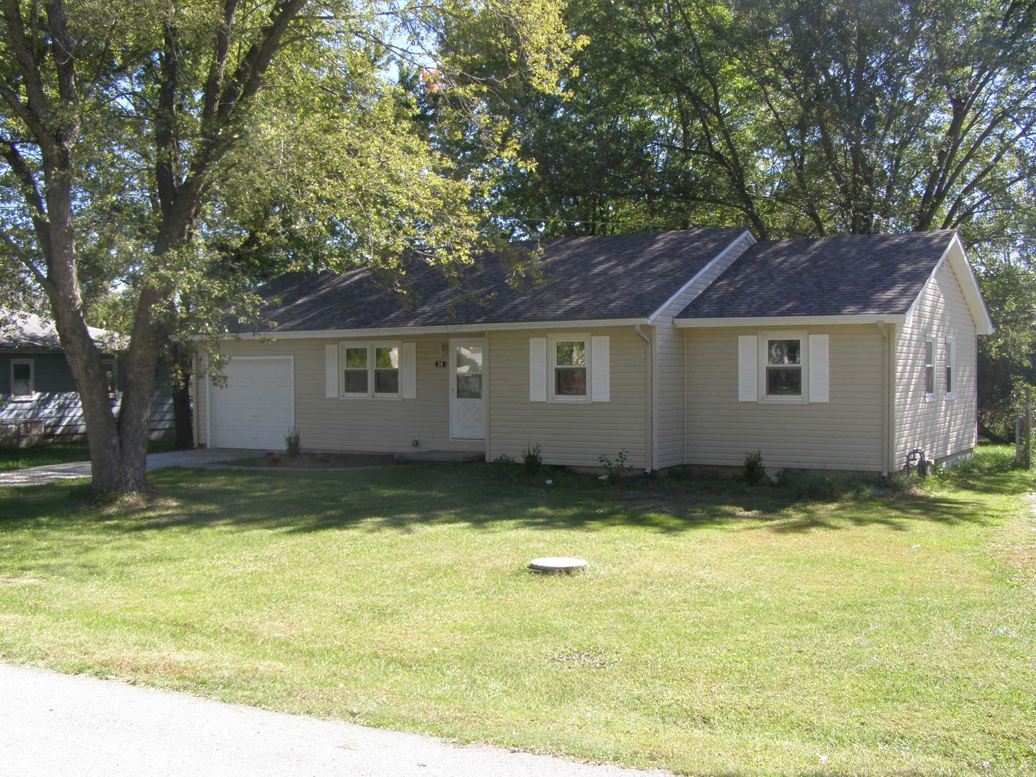 30 Circle Drive, Windsor, MO 65360 