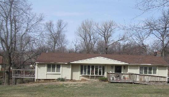 11712 East 47th Street, Kansas City, MO 64133 