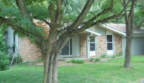 4 Thornway Court, Saint Peters, MO 63376 