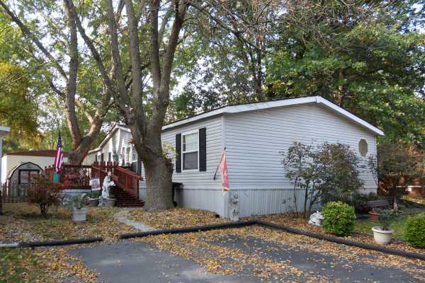 52 El Greco Court, Saint Peters, MO 63376 