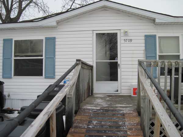 5709 N. Belleview, Kansas City, MO 64118 