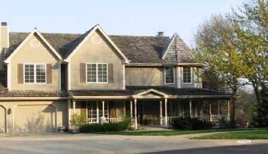 6425 Larson Court, Kansas City, MO 64133 