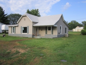 104 S WHITE OAK ST, DESLOGE, MO 63601 