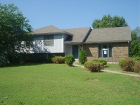 915 SW 19TH STREET TERRACE, BLUE SPRINGS, MO 64015 