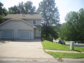 6910 ORCHARD ST, PLEASANT VALLEY, MO 64068 