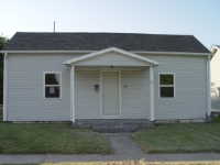 402 FAIRGROUND AVE, HIGGINSVILLE, MO 64037 