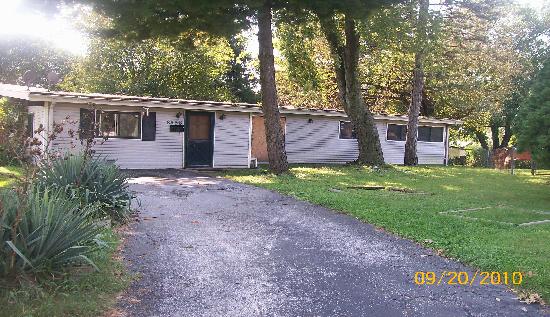 8458 Buckthorn Drive, Saint Louis, MO 63134 