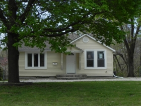 227 W SOUTHSIDE BLV, INDEPENDENCE, MO 64055 