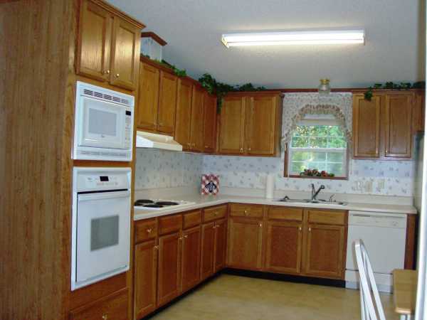 2244 Current, Liberty, MO 64068 