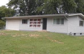 1095 Rogers Ln, Florissant, MO 63033 