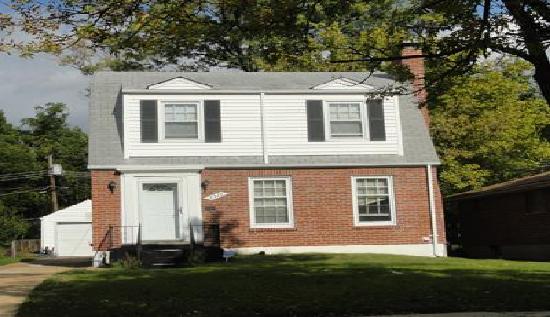 2328 Rockdale Avenue, Saint Louis, MO 63121 