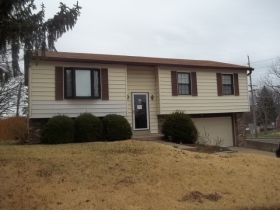 2105 CHATELAINE DR, FLORISSANT, MO 63031 