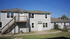 11100 NW CROOKED RD, PARKVILLE, MO 64152 