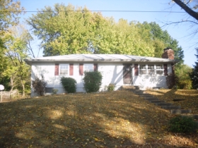 1209 LAKE RD, LIBERTY, MO 64068 