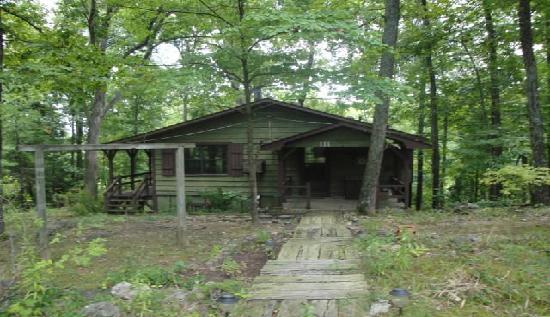 111 Little Pine Lake, Burfordville, MO 63739 