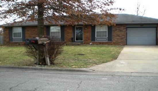 127 North Wynwood Avenue, Republic, MO 65738 