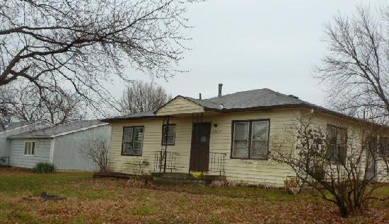 22807 East Pink Hill Road, Blue Springs, MO 64015 