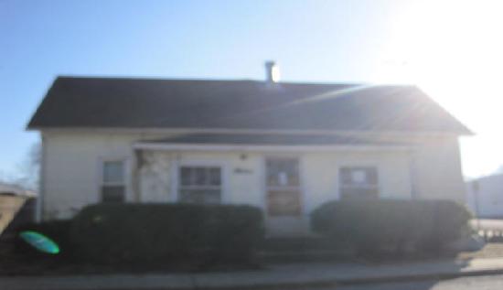 542 West Cherry Street, Winfield, MO 63389 