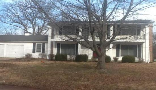 12577 Northwinds Drive, Saint Louis, MO 63146 