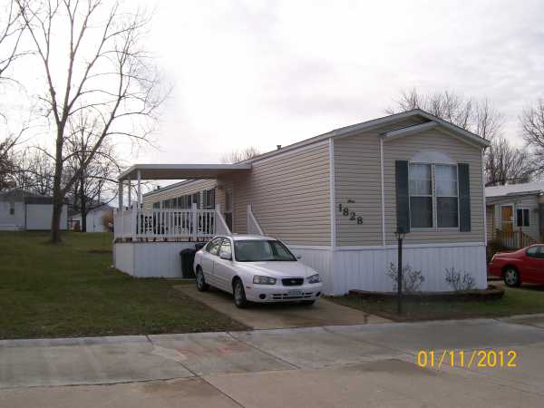 1828 Santa Monica, Saint Charles, MO 63303 