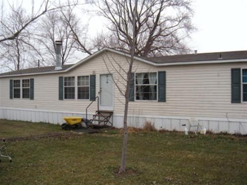 19555 WILDWOOD DR, Raymondville, MO 65555 