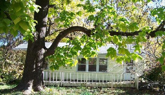 4029 North Askew Avenue, Kansas City, MO 64117 