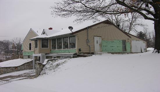 5000 Northeast 39th Street, Kansas City, MO 64117 