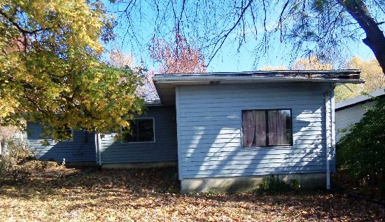 1385 Saint Jean Street, Florissant, MO 63031 