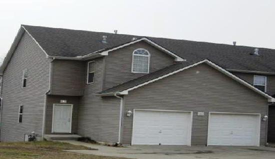 1010 Renee Lynde Drive Unit D, Pleasant Hill, MO 64080 